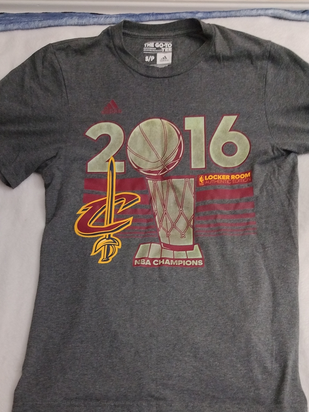 Adidas 2016 Cleveland Cavaliers NBA Champions Locker Room Shirt Men's Small - Picture 1 of 3